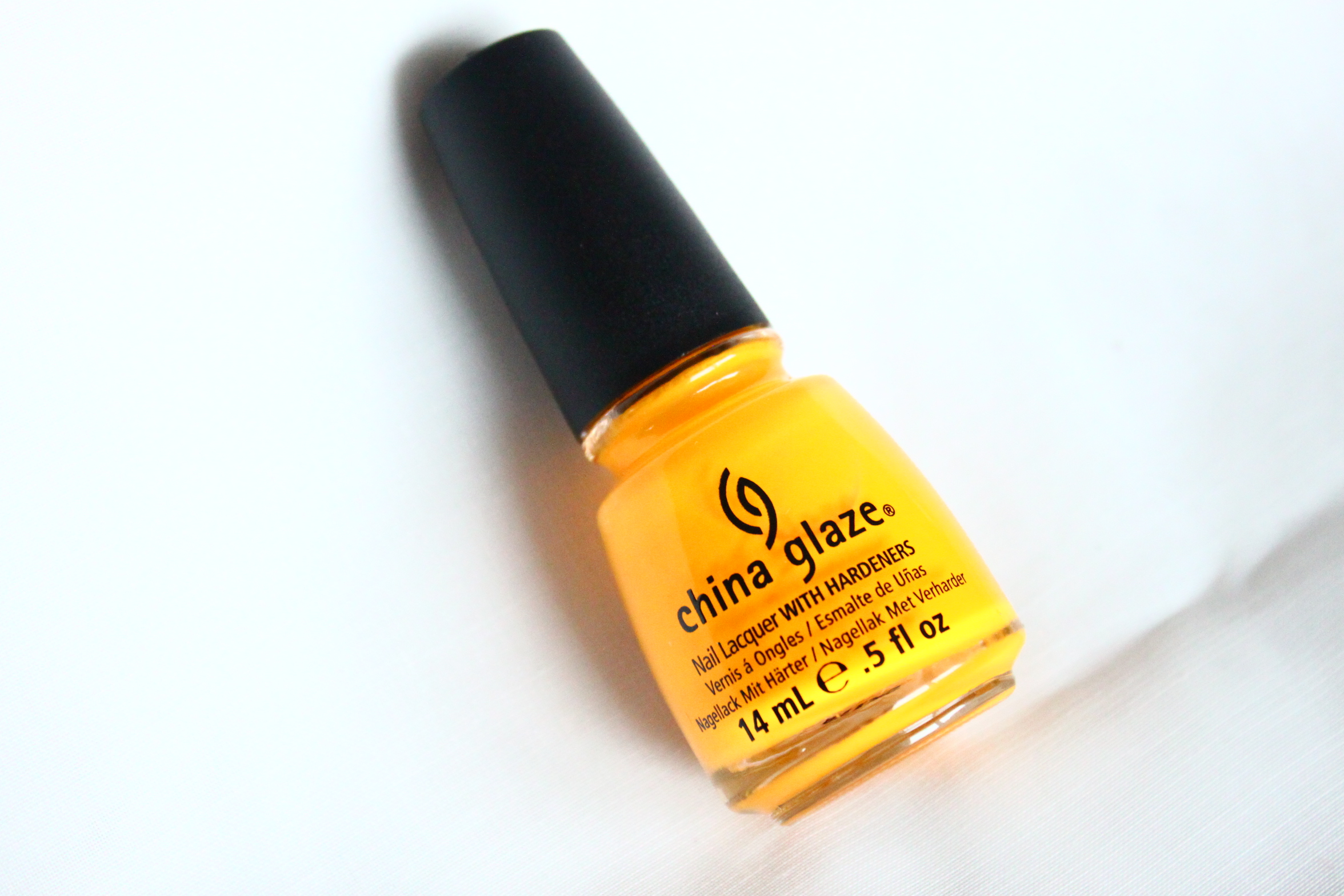 China Glaze Nagellack Nail Lacquer Polish 874 Sun Worshiper Gelb yellow